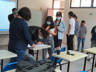 1100416排隊簽到(另開新視窗/jpg檔)圖片