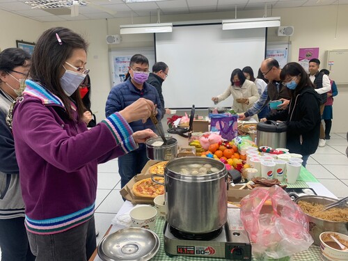 用餐(另開新視窗/jpg檔)圖片