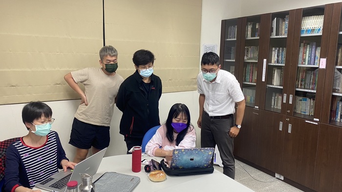 師、生討論(另開新視窗/jpg檔)圖片