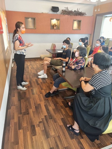 學員認真聽講(另開新視窗/jpg檔)圖片