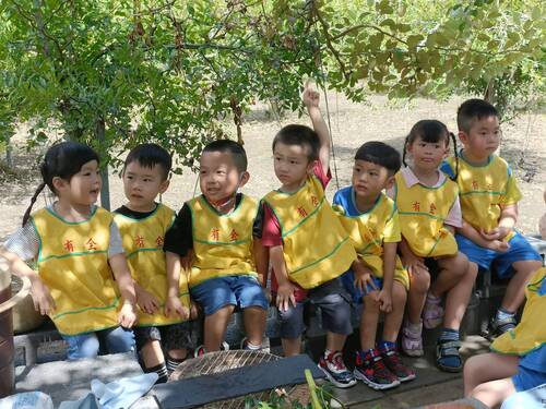 小朋友提問毛毛蟲為什麼一直吃不飽？(另開新視窗/jpg檔)圖片