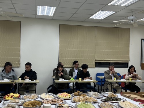 師長與同學入座(另開新視窗/jpg檔)圖片