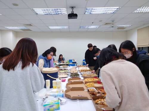 享用美食(另開新視窗/jpg檔)圖片