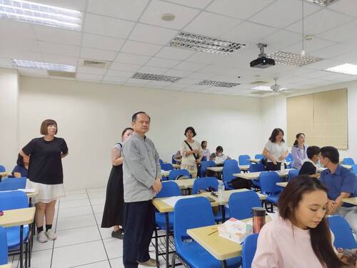 師生互動(另開新視窗/jpg檔)圖片