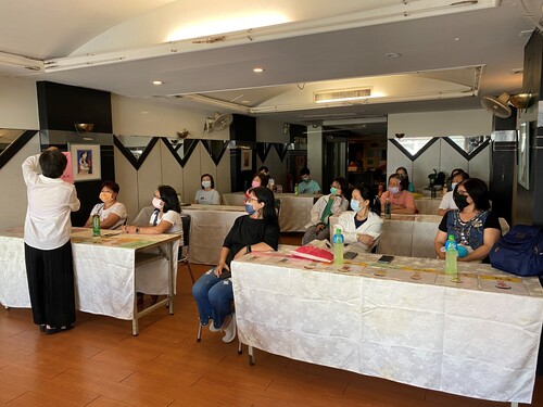 講師說明居家護理和護理之家的區別(另開新視窗/jpg檔)圖片