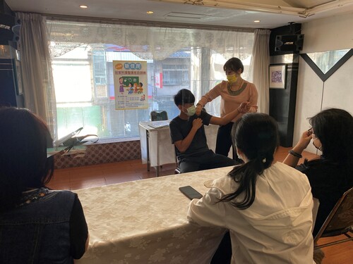 居家照護及看護工作常用客語對話與護理技術指導(另開新視窗/jpg檔)圖片